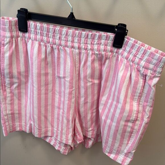 Old Navy Pink and White Striped Women Shorts - Picture 1 of 3